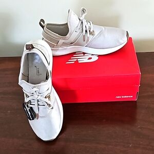 New Balance Nergize Sport Sneakers, size 9.5 in Cream